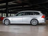Begagnad BMW 325 218 HK (160 kW) 2012 Grå Kombi
