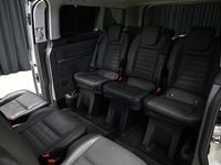 Begagnad Ford Tourneo 185 HK (136 kW) 2022 Grå Minibuss