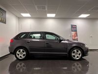 begagnad Audi A3 Sportback 1.6 TDI 105hk Attraction Comfort|Nyservad