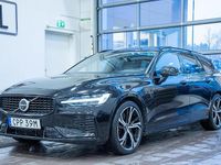 Begagnad Volvo V60 R-Design 253 HK (186 kW) 2022 Svart Kombi