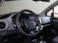 begagnad Toyota Yaris Hybrid e-CVT 101hk + Vinterhjul