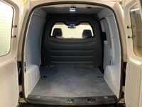 begagnad VW Caddy 2.0 TDI BlueMotion Euro 6 Dragkrok Värmare