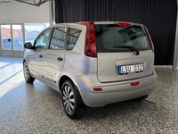 Begagnad Nissan Note 90 HK (66 kW) 2011 Silver Halvkombi