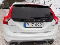 Begagnad Volvo V60 231 HK (169 kW) 2017 Metallic vit Kombi