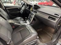 Begagnad Volvo V70 Momentum 116 HK (85 kW) 2013 Grå (gråmetallick) Kombi
