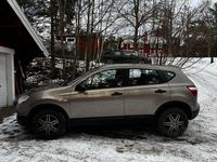 Begagnad Nissan Qashqai 114 HK (83 kW) 2010 Caffe latte SUV