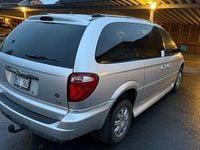 Begagnad Chrysler Town & Country 209 HK (153 kW) 2005 Minibuss