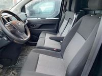 Begagnad Toyota Proace 180 HK (132 kW) 2024 Svart Minibuss