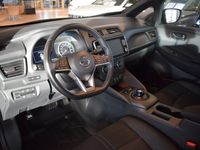 begagnad Nissan Leaf e 62kWh Acenta Svart 2022, Halvkombi