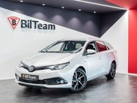 begagnad Toyota Auris Touring Sports Hybrid e-CVT Comfort Euro 6 136hk