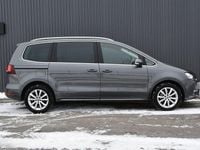 Begagnad VW Sharan 150 HK (110 kW) 2021 Mörkgrå Minibuss