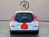 Begagnad Volvo C30 Kinetic 116 HK (85 kW) 2010 Vit Halvkombi