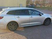 Begagnad Toyota Corolla Style 122 HK (89 kW) 2019 Precious silver. Kombi