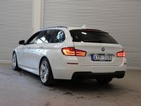 begagnad BMW M550 d xDrive M Sport PANO DRAG SV-SÅLD 1 ÄGARE 381hk