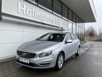 Begagnad Volvo V60 Momentum 190 HK (139 kW) 2017 Silver Kombi