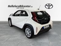 Begagnad Toyota Aygo X X-play 72 HK (52 kW) 2022 Vit SUV