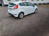 begagnad Ford Fiesta 5-dörrar 1.0 EcoBoost Euro 6.360kr skatt,037l/mi