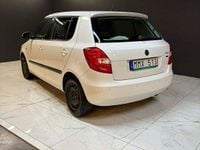 Begagnad Skoda Fabia Elegance 86 HK (63 kW) 2011 Vit Halvkombi