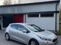 Begagnad Kia Ceed Comfort 110 HK (80 kW) 2014 Grå Halvkombi