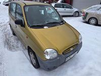 Begagnad Hyundai Atos 54 HK (39 kW) 2000 Gul Halvkombi
