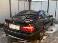 begagnad BMW 318 i Sedan - Svart skinnklädsel