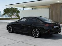 begagnad BMW 535 550 e xDrive M Sport Pro Innovation DAP Panorama Komfortstol Drag 2023, Sedan