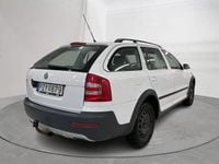 Begagnad Skoda Octavia Scout 140 HK (102 kW) 2008 Vit Kombi