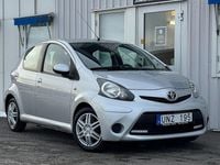 Begagnad Toyota Aygo 68 HK (50 kW) 2012 Silver Halvkombi