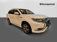Begagnad Mitsubishi Outlander 224 HK (164 kW) 2020 Vit SUV