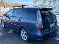 Begagnad Mitsubishi Grandis 165 HK (121 kW) 2004 Blå Minibuss