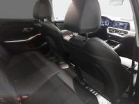 begagnad BMW 330e Sport Line / xDrive Sedan / Aktiv Farthållare / Navigation