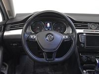 Begagnad VW Passat GTE 218 HK (160 kW) 2016 Vit Kombi