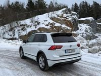 Begagnad VW Tiguan R-line 190 HK (139 kW) 2020 SUV