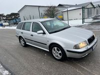 begagnad Skoda Octavia Kombi 1.8 T SLX 150hk Nybesiktigad