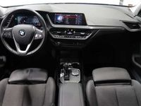 begagnad BMW 118 Steptronic Sportline Nav