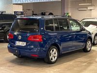 begagnad VW Touran 1.4 TSI ECOFUEL AUTOMAT 7-SITS DRAG NY BESIKTAD NY SERVAD