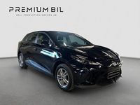 Begagnad MG MG4 EV 125 kW (170 HK) 2023 Svart Halvkombi