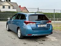 begagnad Toyota Auris Hybrid Auris