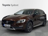 Begagnad Volvo V60 CC 223 HK (164 kW) 2017 Brun Kombi