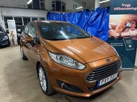 Begagnad Ford Fiesta Titanium 101 HK (74 kW) 2015 Brun Halvkombi