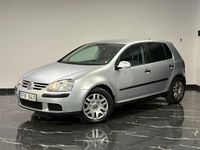 Begagnad VW Golf IV Trendline 102 HK (75 kW) 2005 Silver Halvkombi