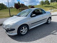 Begagnad Peugeot 206 CC 136 HK (100 kW) 2002 Ljusgrå Cab