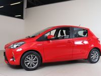 begagnad Toyota Yaris Hybrid e-CVT 101hk + Vinterhjul