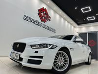 begagnad Jaguar XE 2,0 / 163HK / NAVI / S+V-HJUL / NYSERV / NYBES