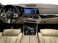 begagnad BMW X5 M50d M50D Kolfiber | Aktiv styrning | Luft | Panorama | 2019 Vit