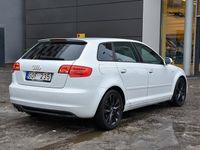 begagnad Audi A3 Sportback 2.0 TDI AUT S-Line 170HK Xenon Ambition