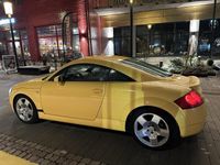 begagnad Audi TT Quattro1.8T 225Hk Imolagul Svensksåld unik