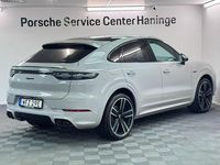 Begagnad Porsche Cayenne Coupe Platinum Edition 340 HK (250 kW) 2022 Ljusgrå Sportkupé