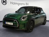 Begagnad Mini Cooper Essential 22 kW (30 HK) 2022 Grön Halvkombi