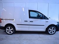 begagnad VW Caddy 2.0 TDI 102 DSG MKT FIN Krok Värmare 2018, Transportbil